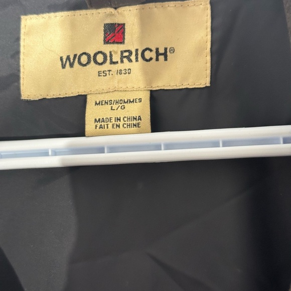 Woolrich jacket L. NWOT. Never worn. - Picture 4 of 8